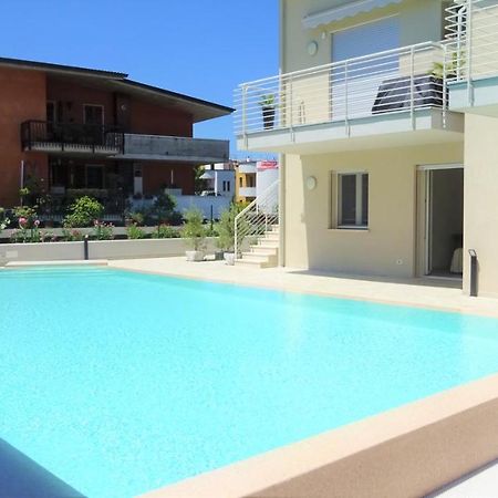 Holiday House Al Porto View Lake 佩斯基耶拉德加达 外观 照片