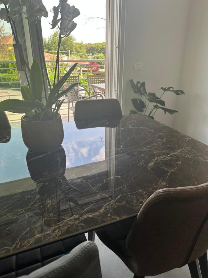 Holiday House Al Porto View Lake 佩斯基耶拉德加达 外观 照片
